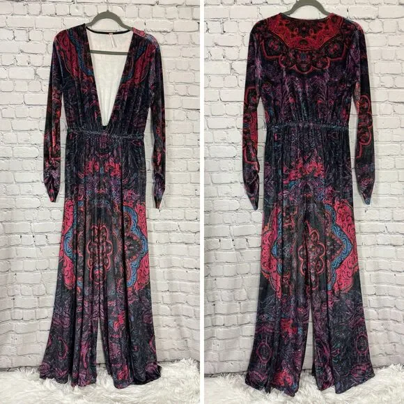 Free People Giselle Velvet Billowy Leg Jumpsuit Long Sleeve Deep V Neck Womens M - Picture 6 of 16